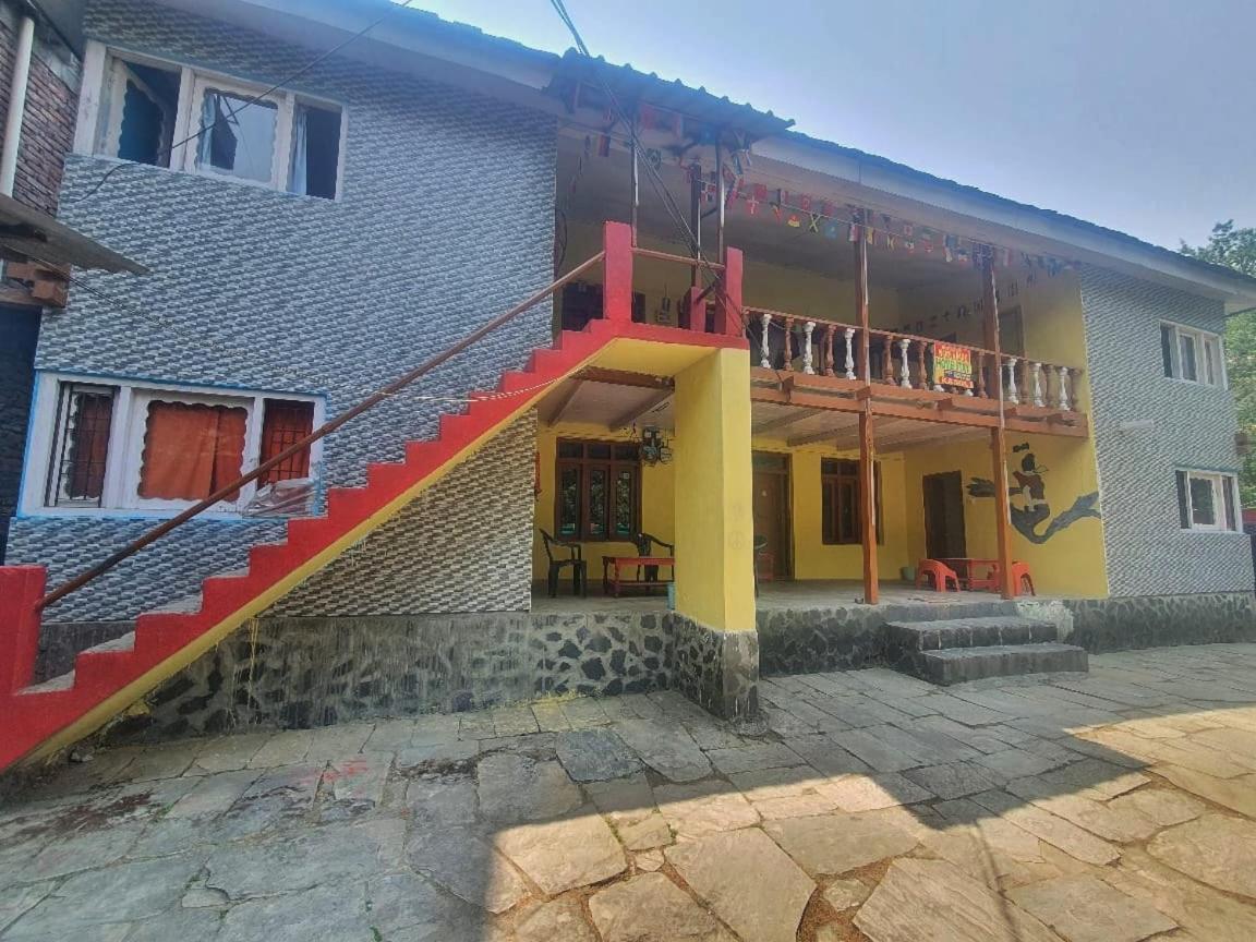 Wake N Bake Kasol Exterior photo