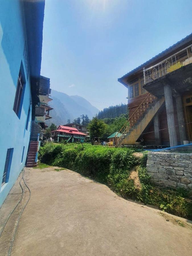 Wake N Bake Kasol Exterior photo
