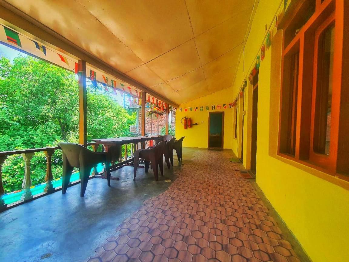 Wake N Bake Kasol Exterior photo