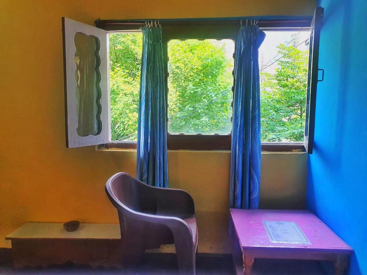 Wake N Bake Kasol Exterior photo